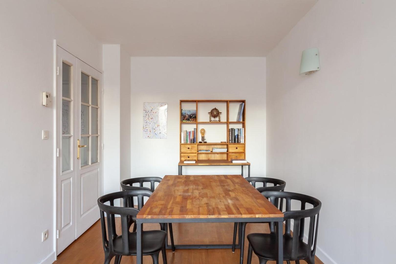 דירות ליון Spacious 1Br | Near City Center & Baby-Friendly! מראה חיצוני תמונה